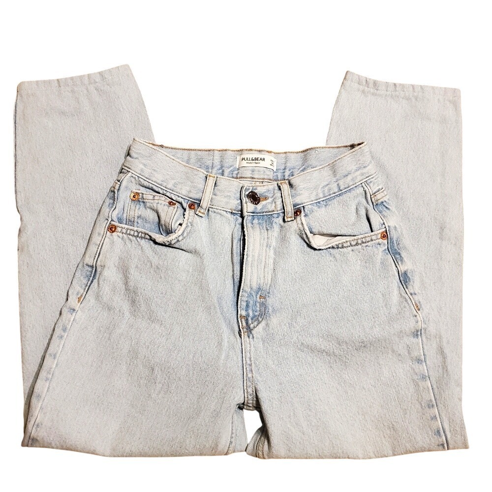 Pull Bear Light Wash Denim Jeans Womens Size 2 USA Relaxed Fit